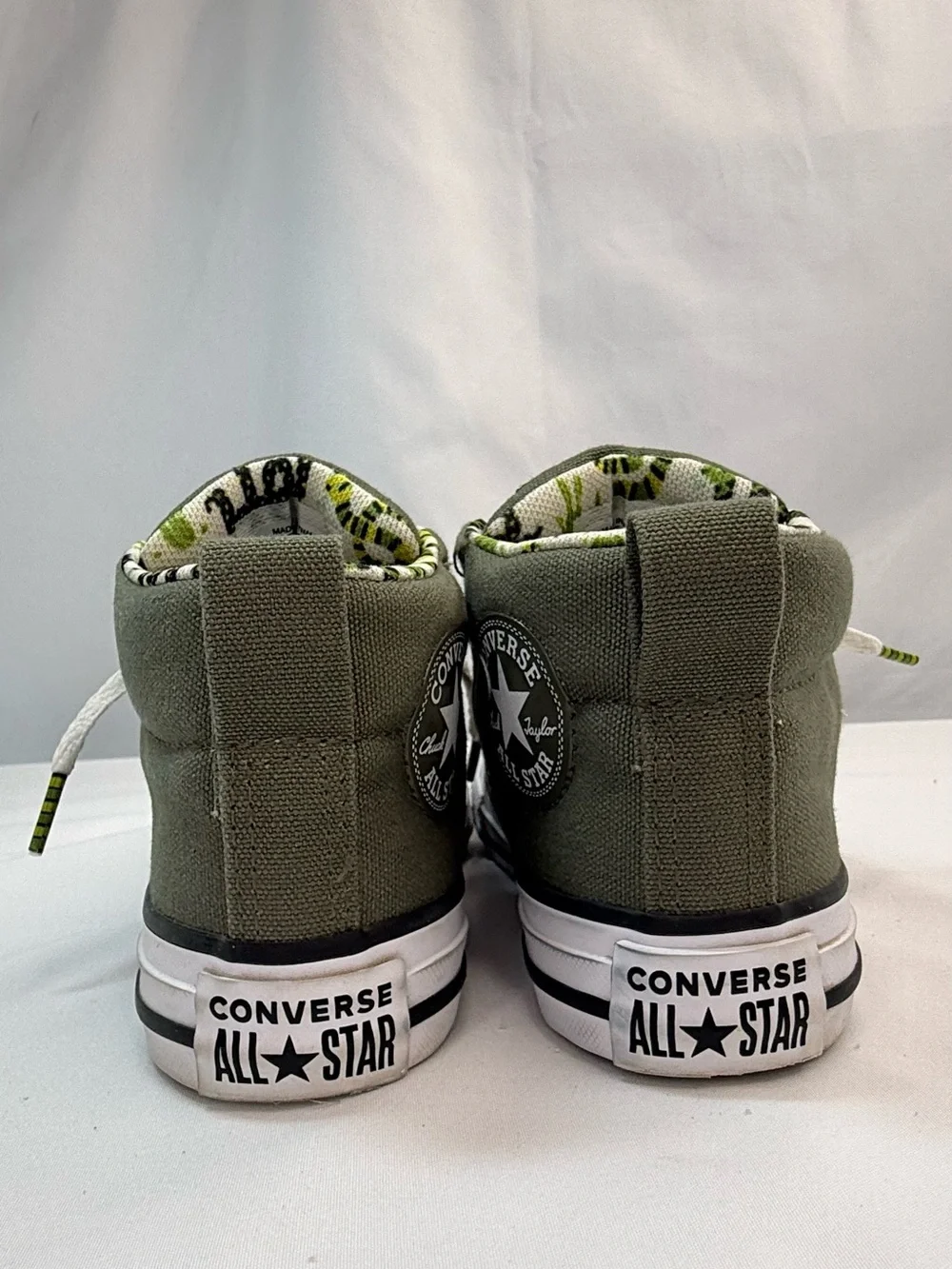 Converse Kids' Size 11 All Star Street Snake Lined High-Top Sneakers EUC